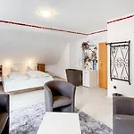 Smart B&b1 Bb1 135 Otel *
